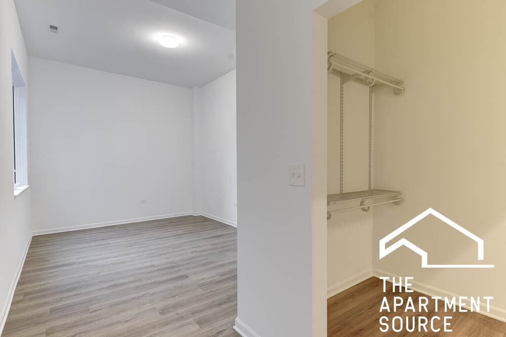 2550 S Wabash Ave #304 - Photo 5 of 20