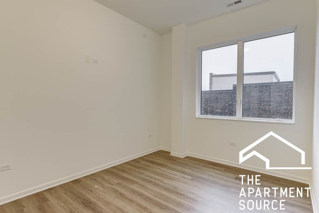 2550 S Wabash Ave #304 - Photo 6 of 20