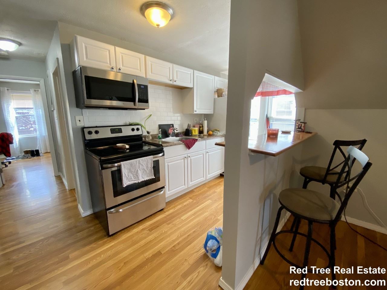 3140 Washington St #4 - Photo 2 of 33