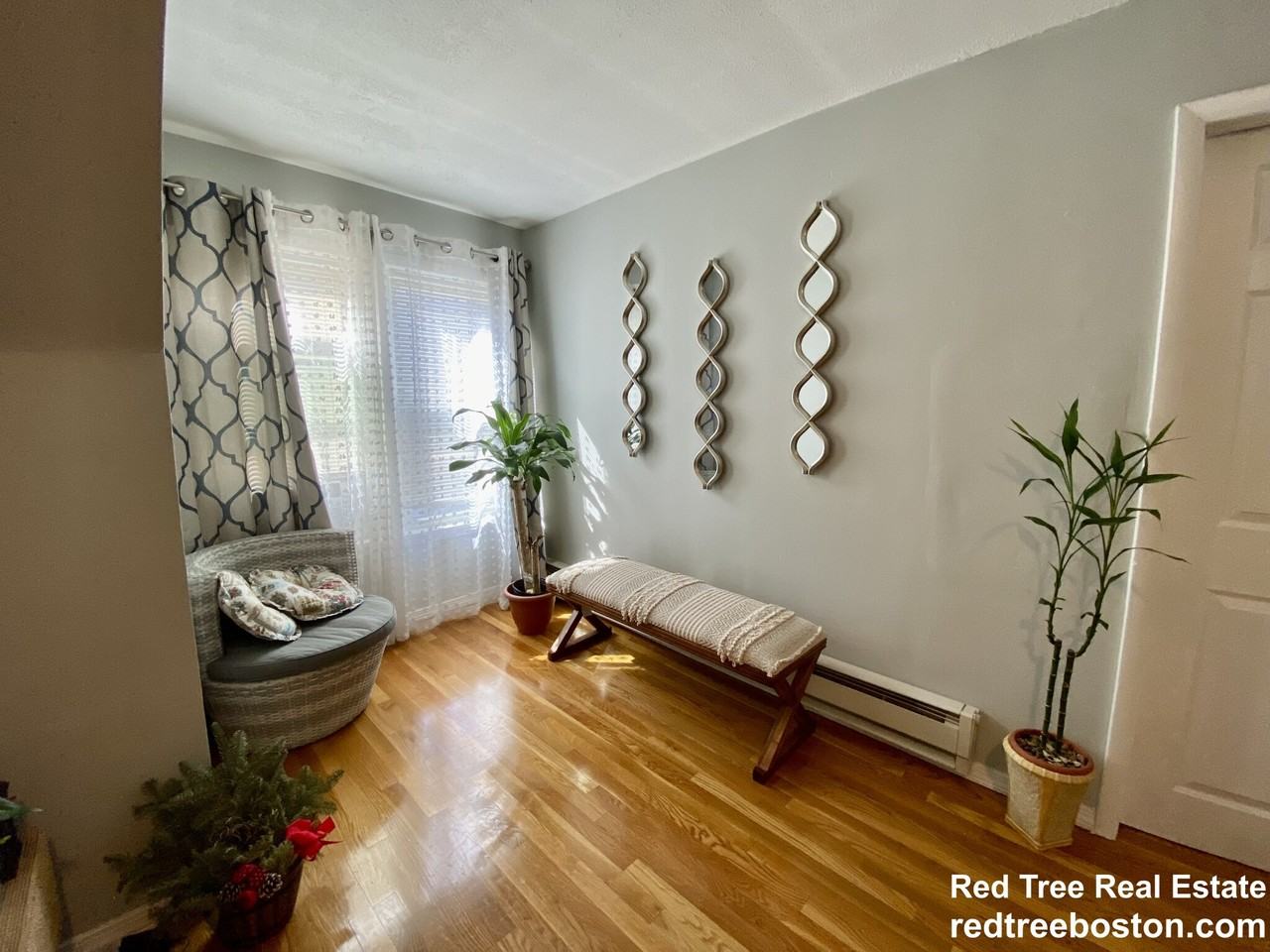 3140 Washington St #4 - Photo 7 of 33