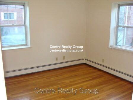 500 Centre St #2A - Photo 4 of 9