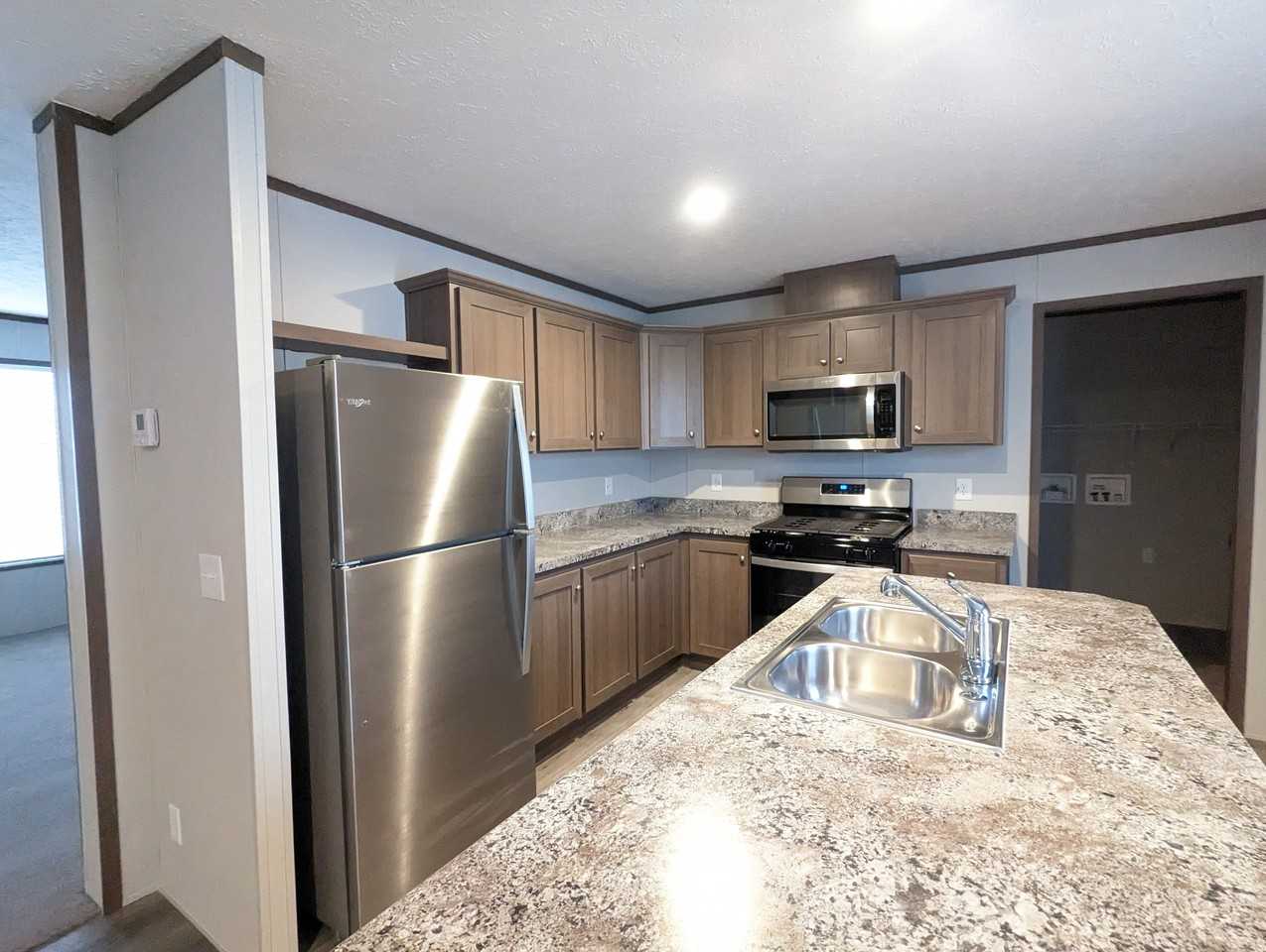 660 Oregon #660 - Photo 3 of 15