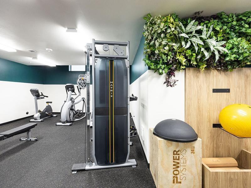 310 Se 12th Ave - Photo 5 of 50