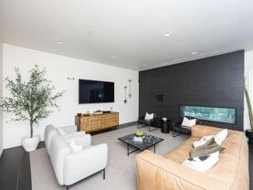 310 Se 12th Ave - Photo 1 of 1