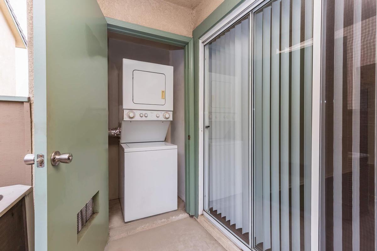 1780 W Lincoln Ave - Photo 7 of 8