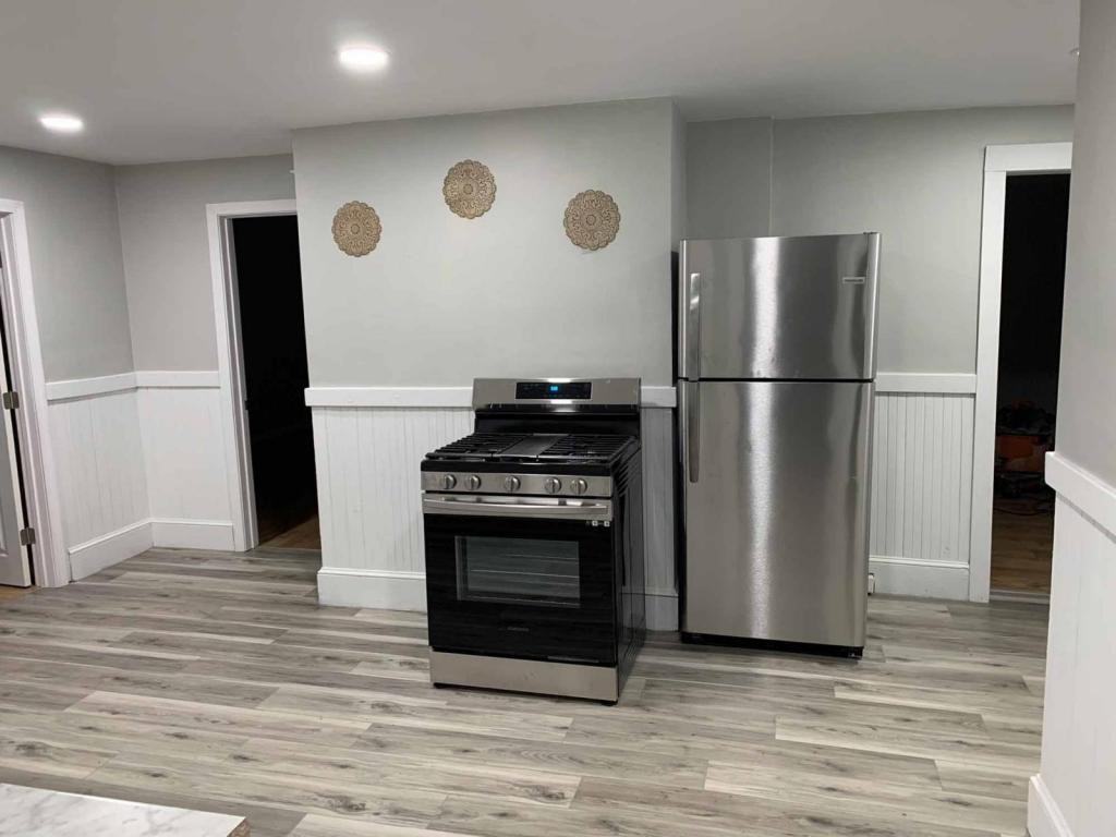 417 Granite St - Photo 3 of 24