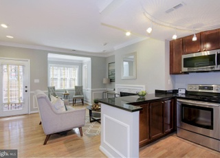 1205 N St Nw - Photo 7 of 20