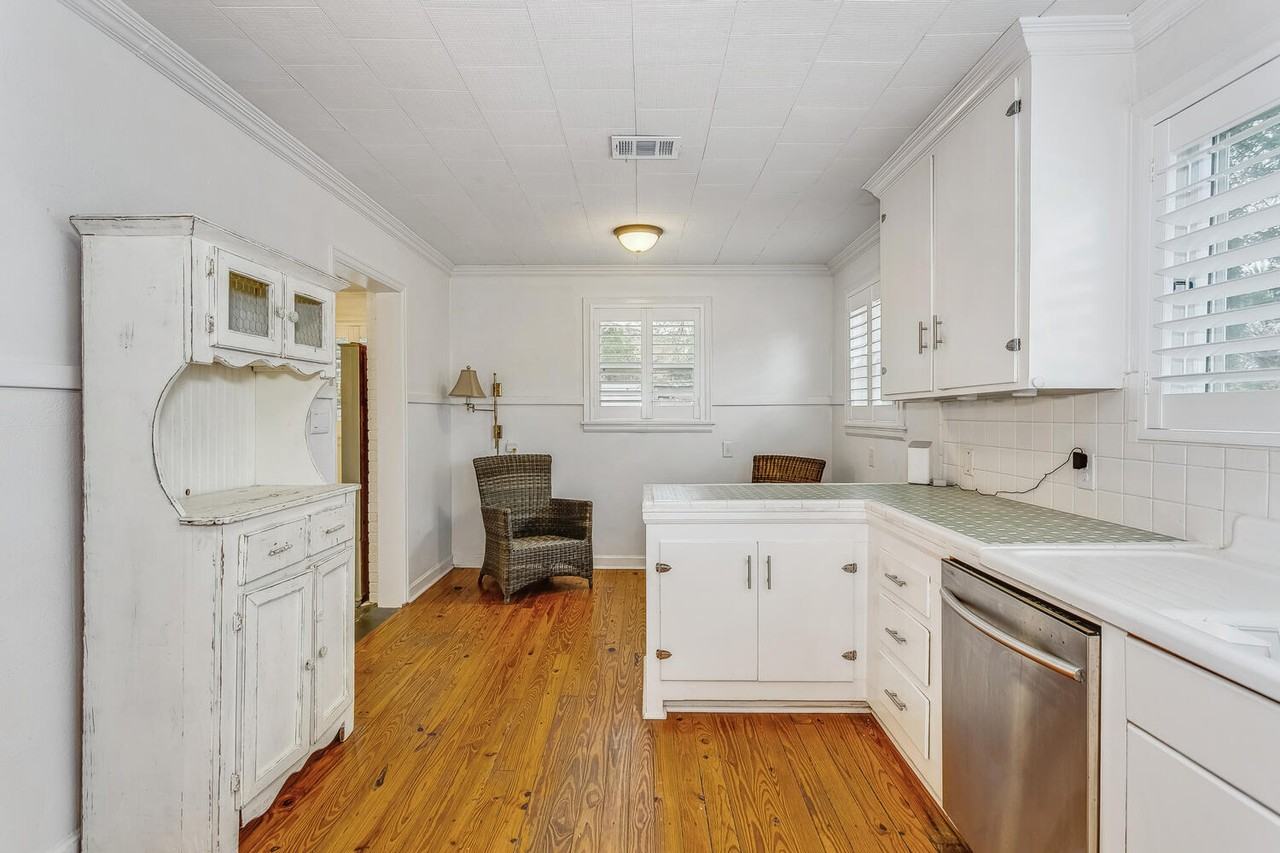 1812 E Avery St - Photo 7 of 19
