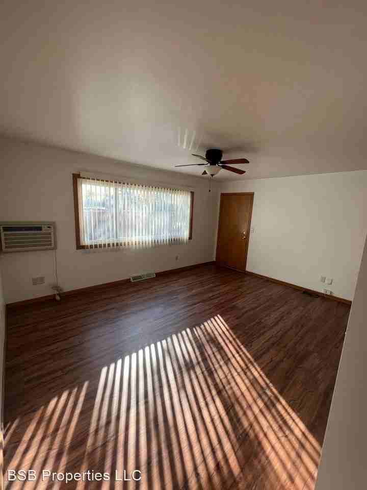 4941/4951 S. 13th Street - Photo 3 of 5