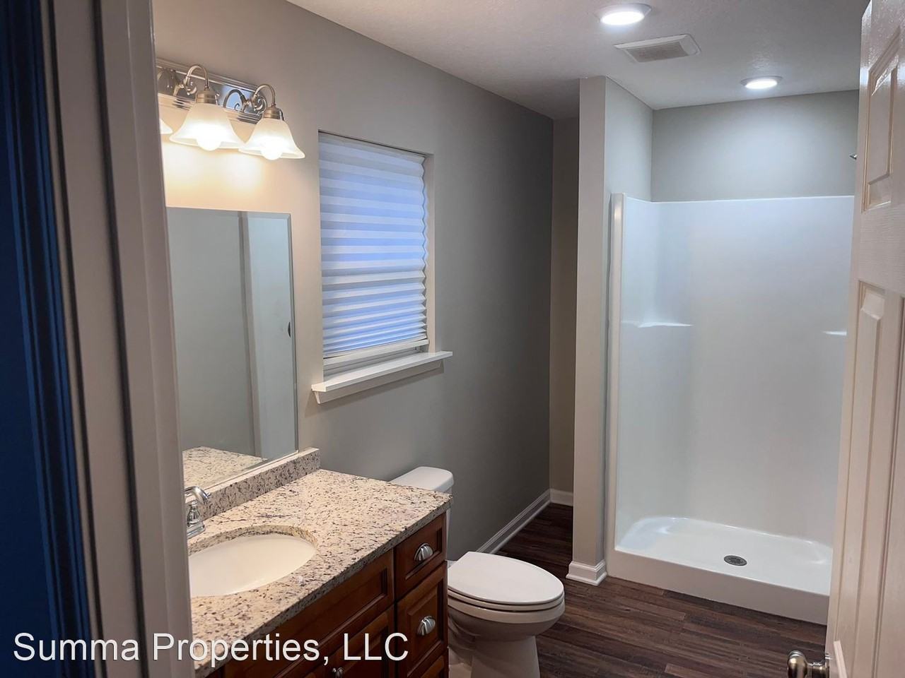 374 Riverside Dr - Photo 2 of 5