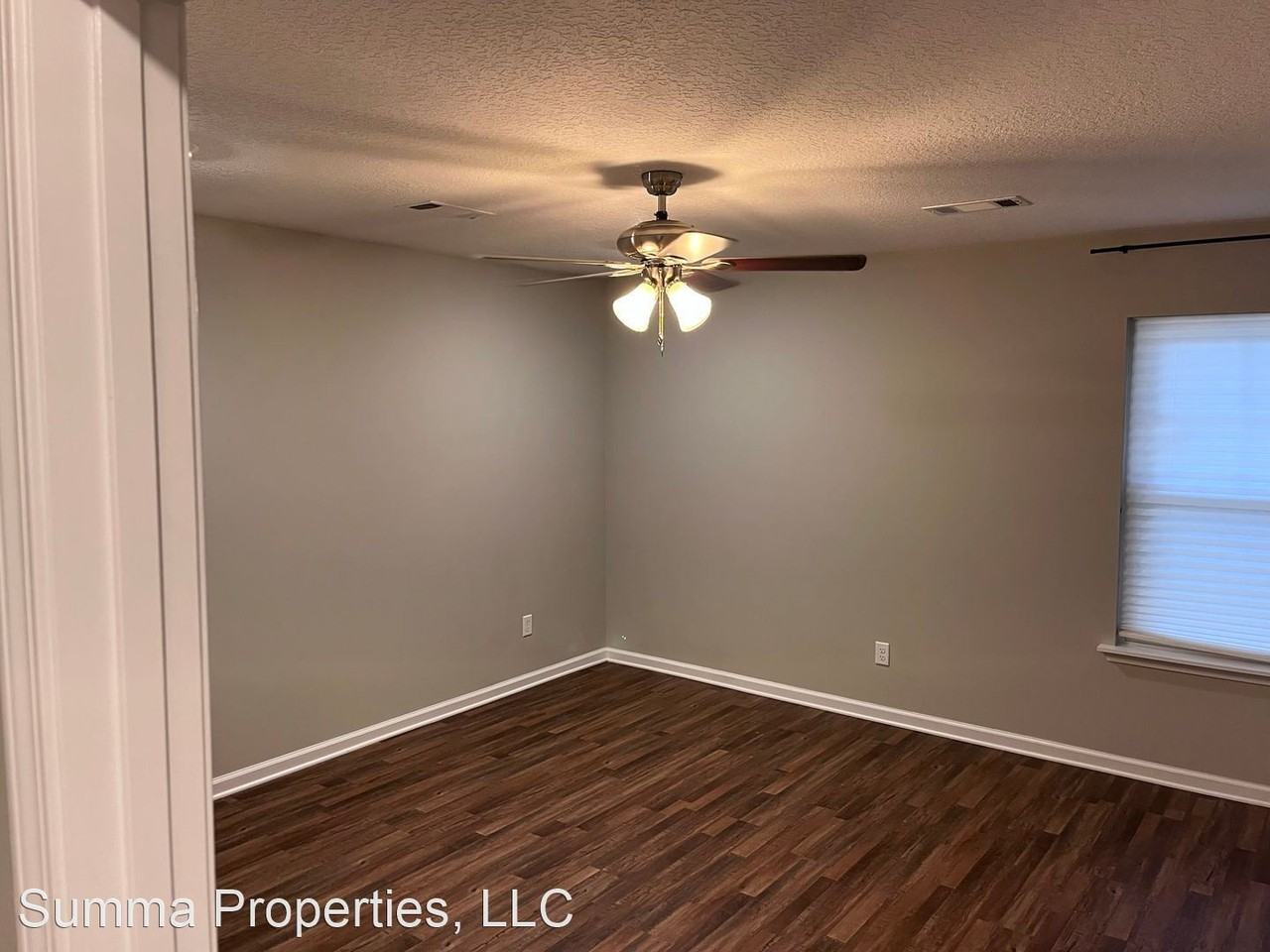 374 Riverside Dr - Photo 3 of 5