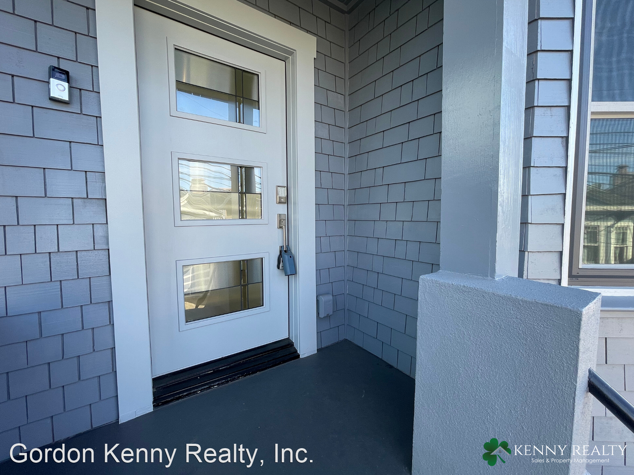 323 Rutledge St - Photo 2 of 24