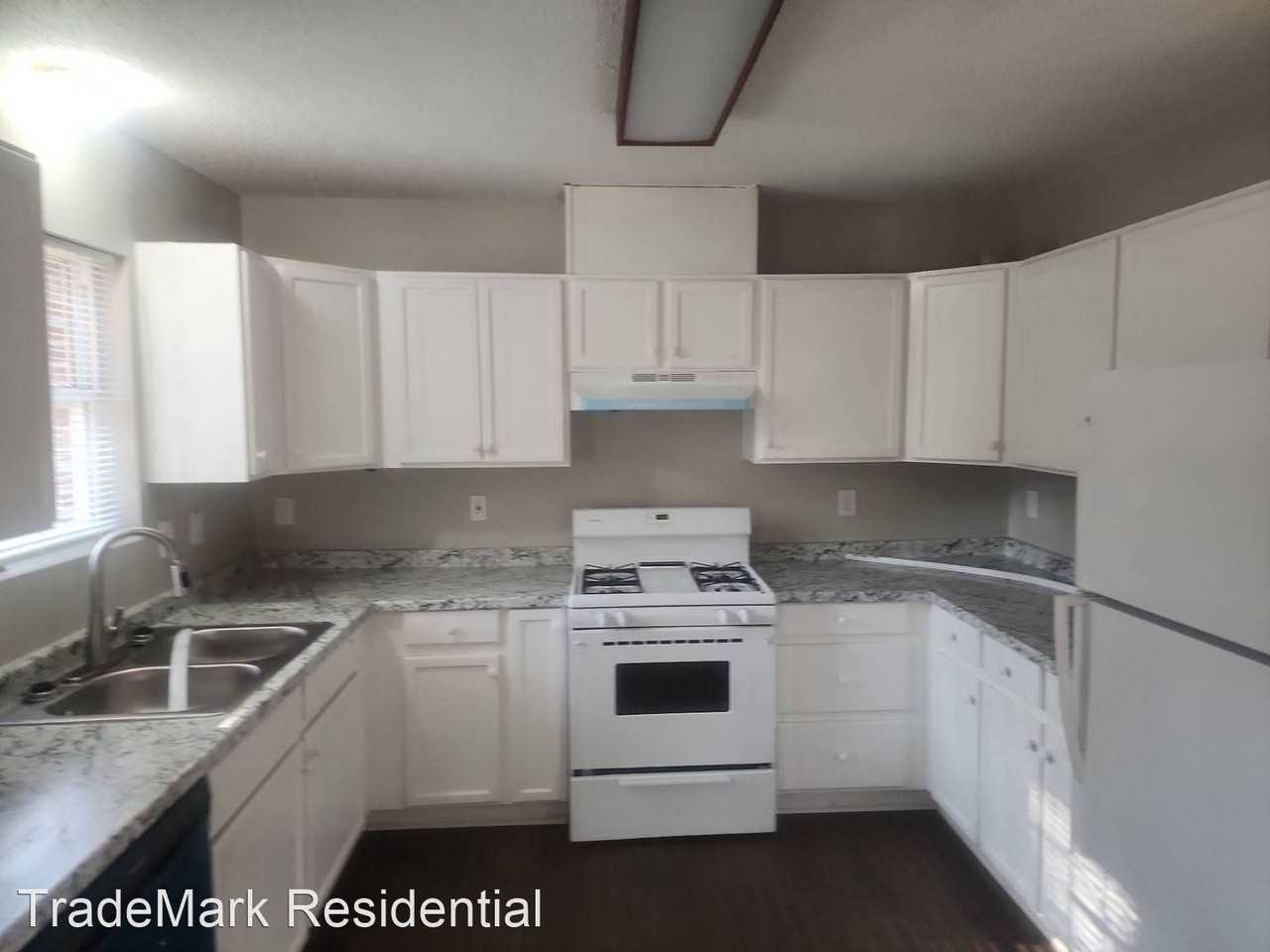 318B W Chestnut Ave - Photo 3 of 8