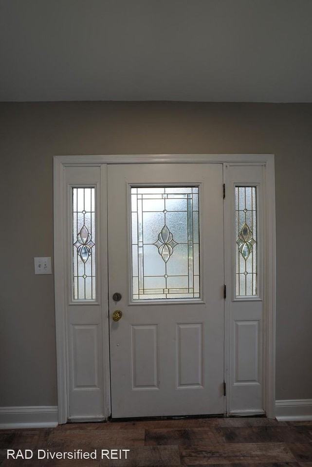 105 Chatham St - Photo 2 of 15