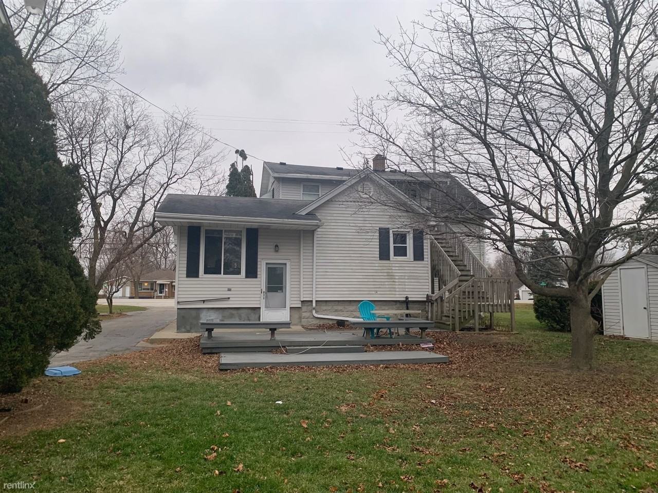 6098 Corunna Rd - Photo 3 of 15