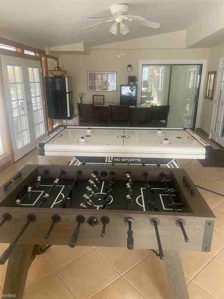 5270 Silverado Trl - Photo 3 of 33