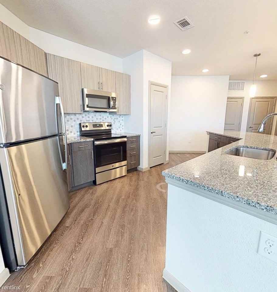 145 Stonehedge Blvd - Photo 3 of 9