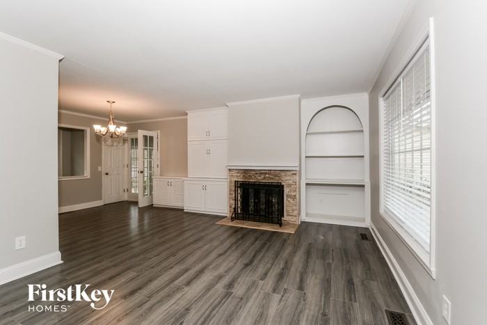 4 Blazedwood Ct - Photo 3 of 15
