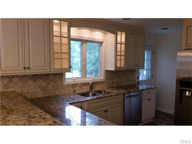 96 Lake Ave - Photo 3 of 12