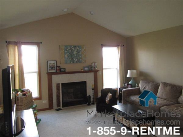 528 Madison Ln - Photo 3 of 14