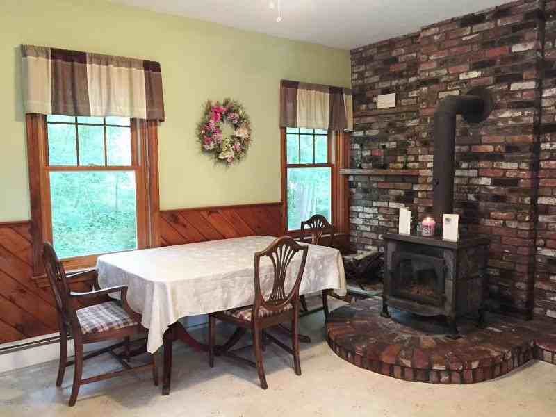 6 Hastings Ave 6 - Photo 3 of 22