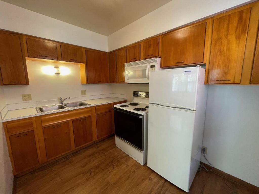 1821 G St - Photo 3 of 10