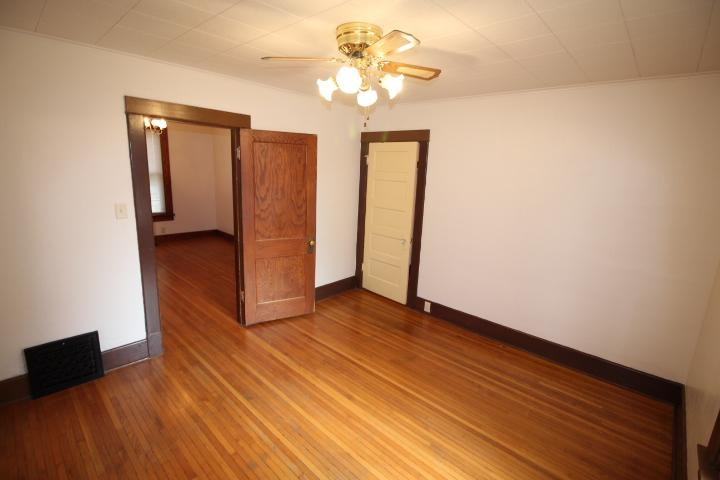 1710 Harwood St - Photo 7 of 26