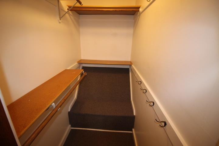 1710 Harwood St - Photo 5 of 26