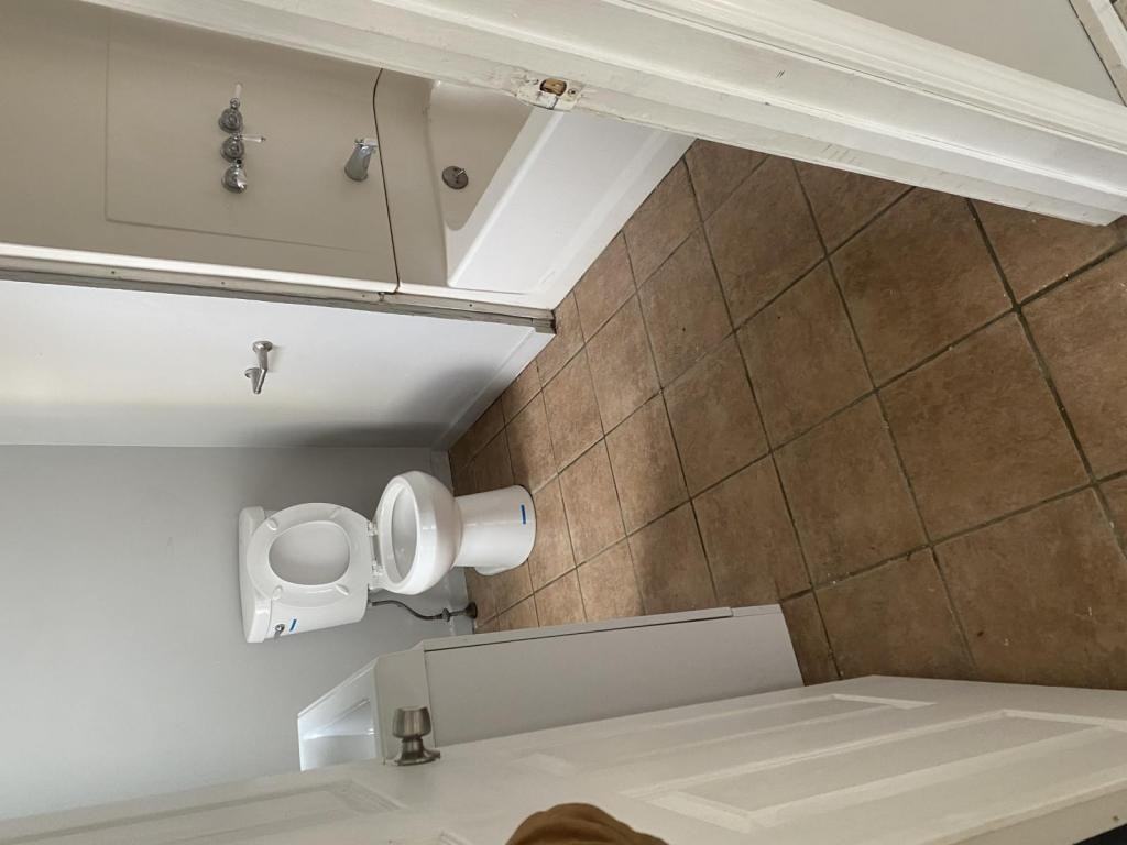 223 Hamilton St - Photo 4 of 4