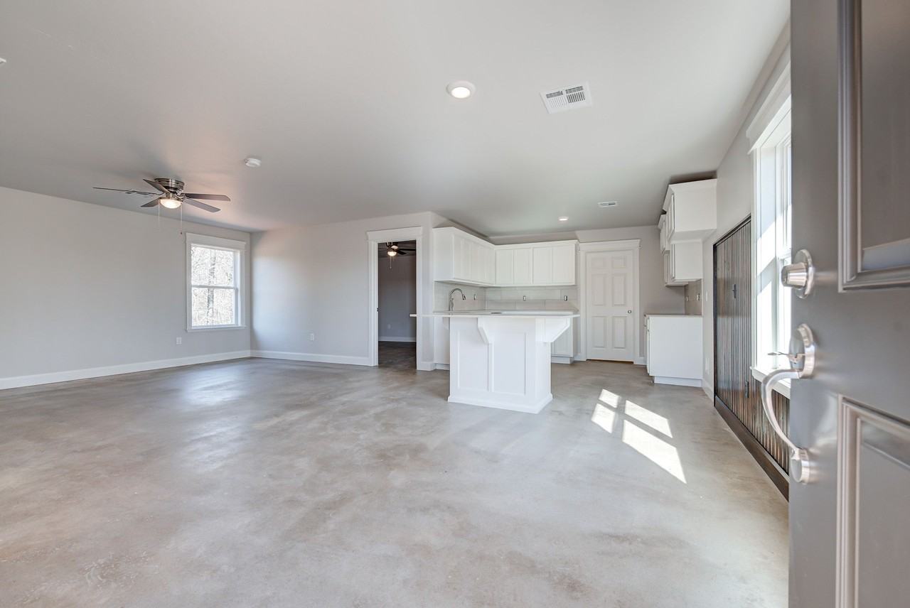 324 Sw 6th St - Photo 3 of 19