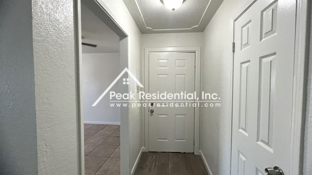 2303 Kenworthy Way - Photo 3 of 20