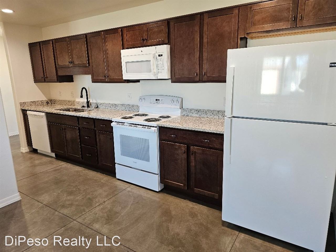 728 or 740 W 5th Street - Photo 3 of 10