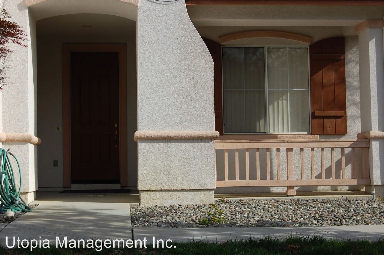 2028 Bennington Dr - Photo 2 of 35