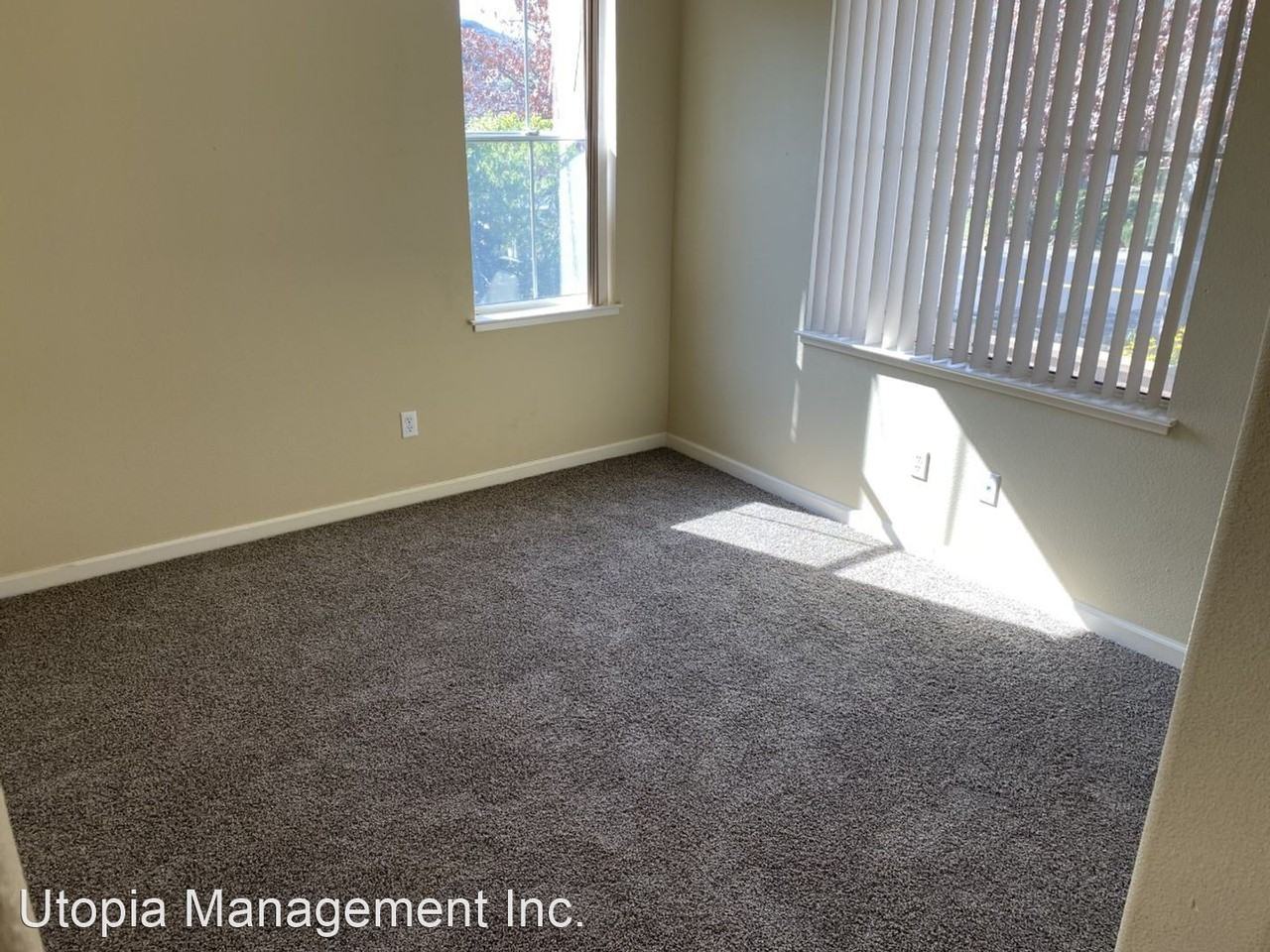 2028 Bennington Dr - Photo 3 of 35