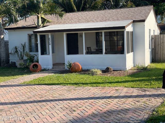 634 Oak St - Photo 2 of 19