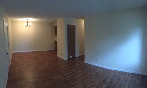 945 W College St - Photo 2 of 10