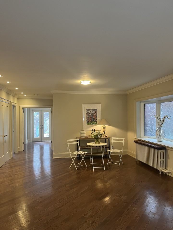 96 Brule Gdns #1 - Photo 2 of 19