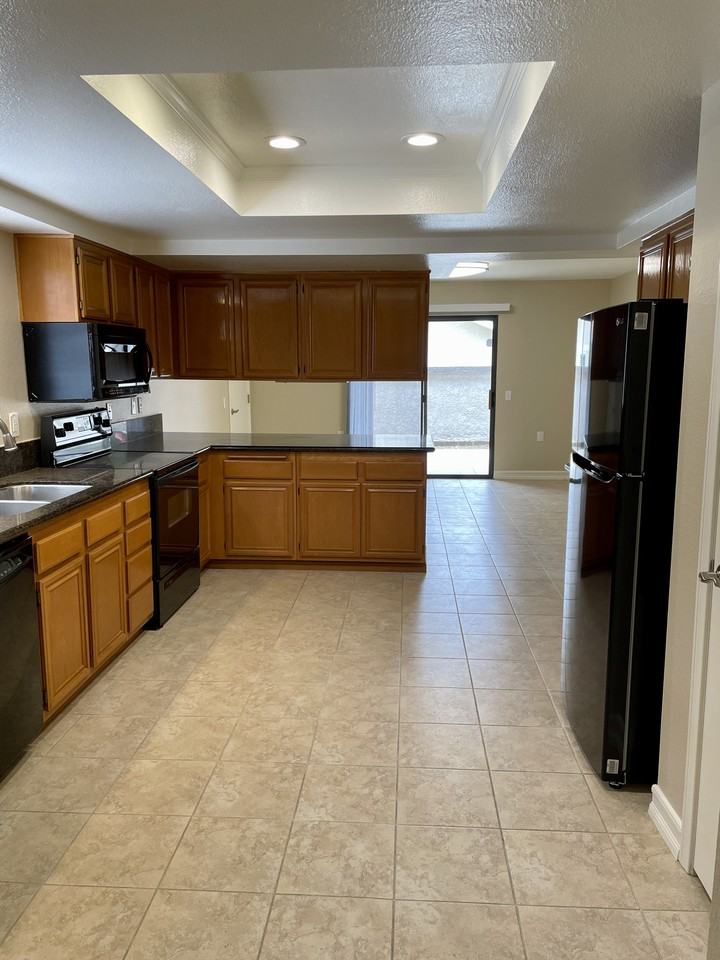 21330 Twining Avenue - Photo 3 of 16