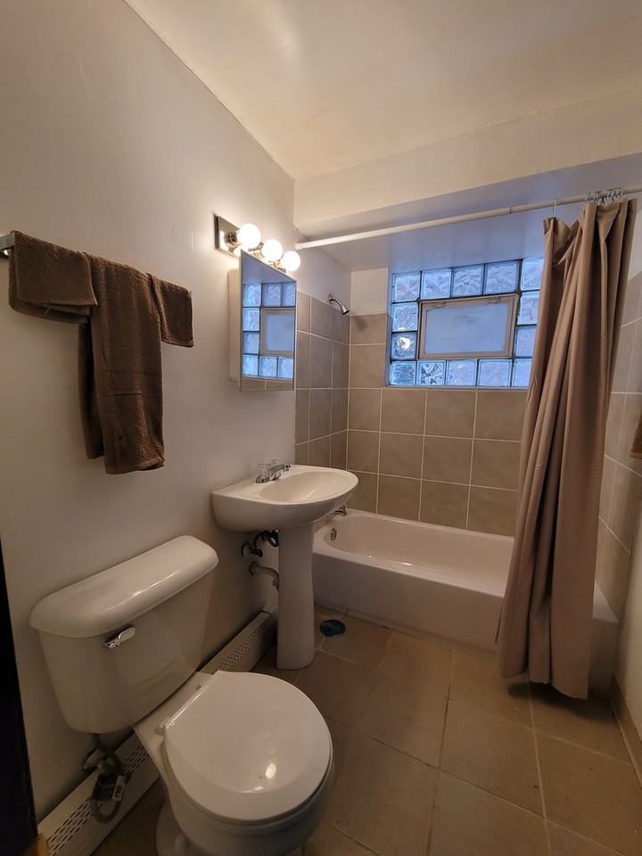 12539 South Marshfield Avenue #B - Photo 2 of 7