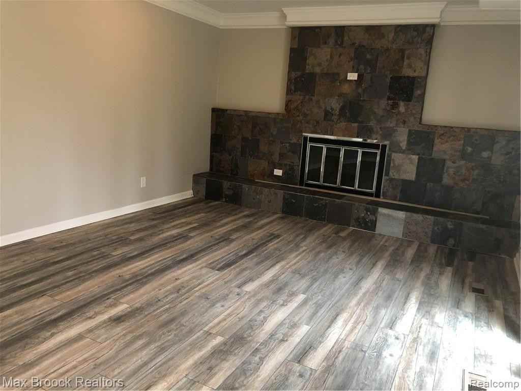 5448 Hammersmith Dr - Photo 5 of 18