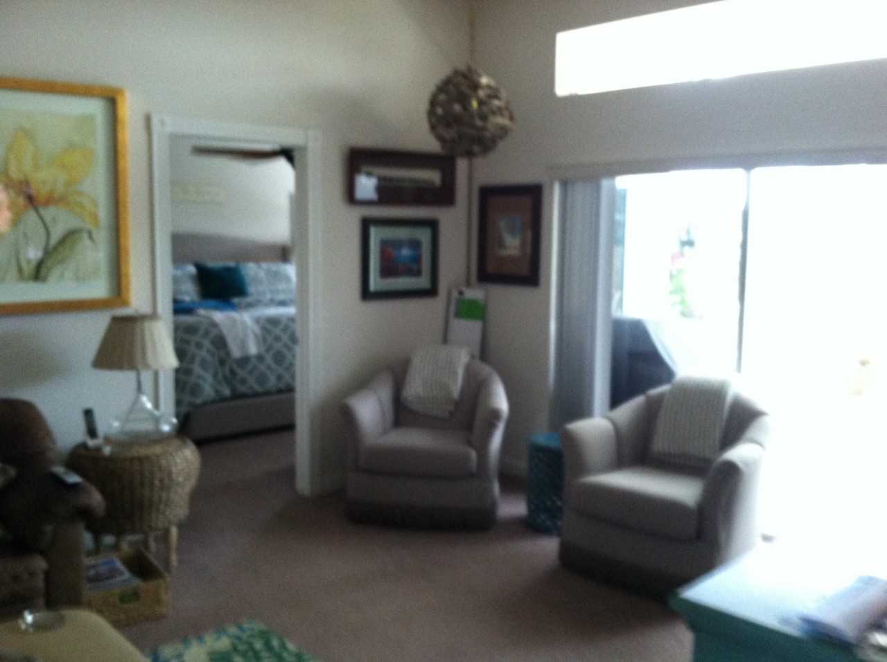 6180 Leslie St - Photo 3 of 9