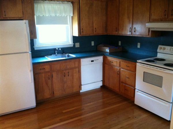 263 Bridge St - Photo 2 of 3