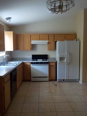 105 Buckskin Dr - Photo 2 of 9