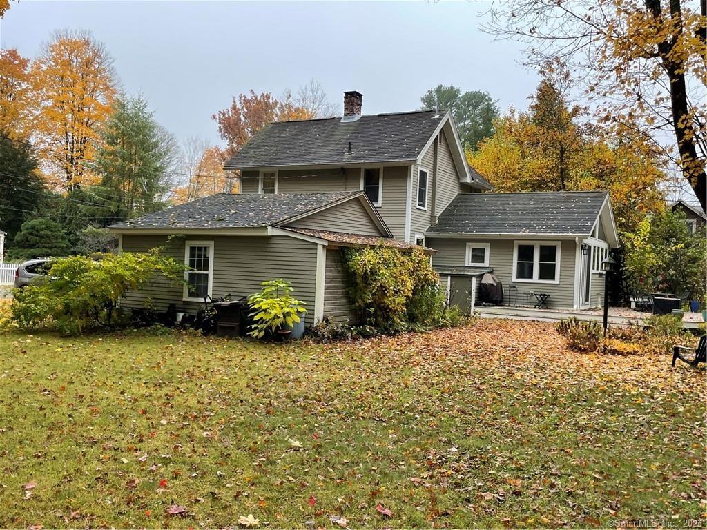 59 Cottage St, Unionville, CT 06085 3 Bedroom House for 2,500/month