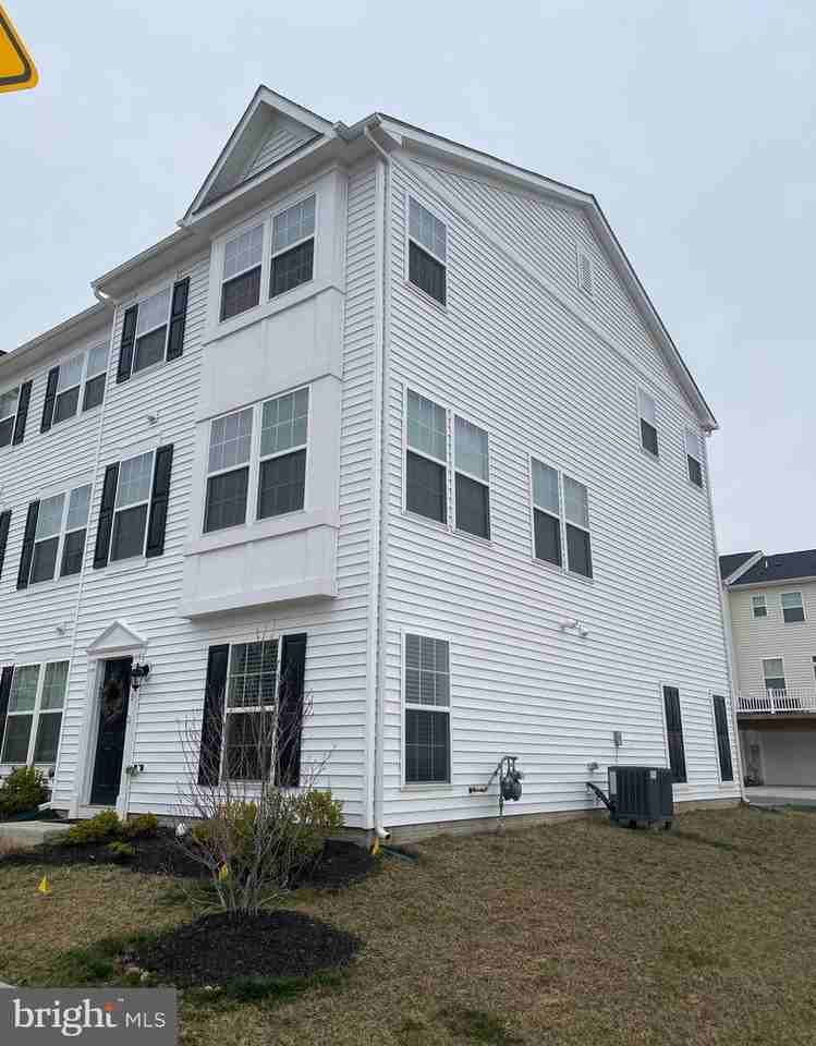 439 Pemberton Park Ln