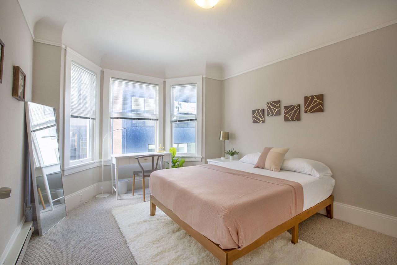 653 Minna - Photo 7 of 17