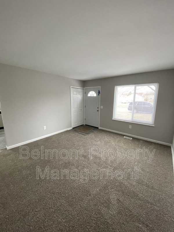 11020 Hupp Ave - Photo 3 of 11