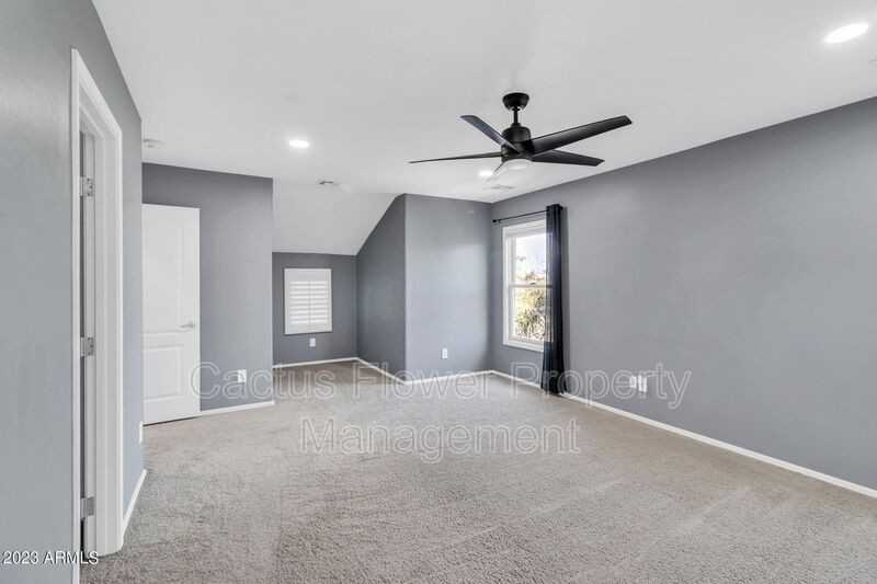 5625 S 21st Pl - Photo 2 of 26