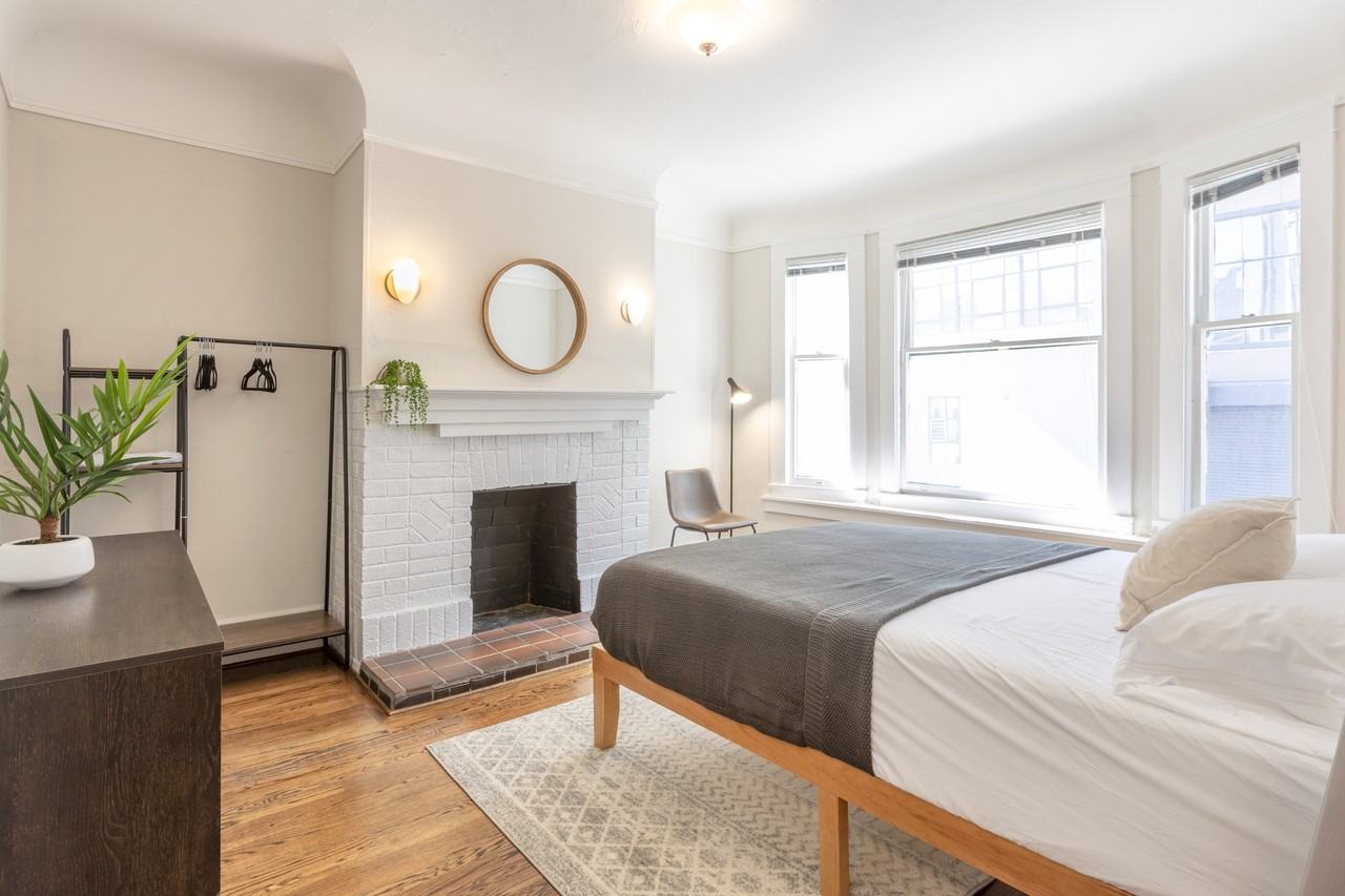 653 Minna Street #B - Photo 5 of 14