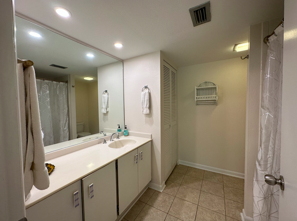 220 Belleview Blvd #312 - Photo 2 of 12